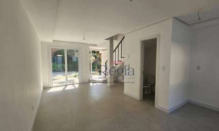 Casa com 3 dormitórios à venda, 113 m² por R$ 830.000,00 - Vila Suzana - Canela/RS