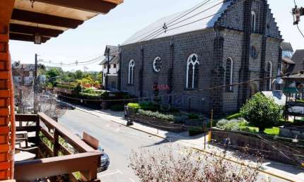 Apartamento ao lado da Igreja São Pedro, em Gramado/RS!