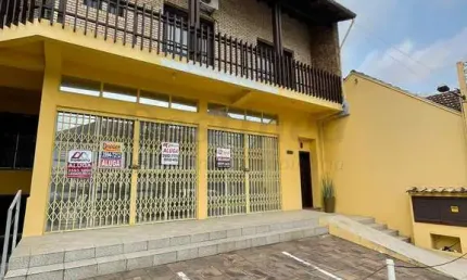 Prédio Comercial para Locação Anual, muito bem localizado na Av Pedro Adams Filho