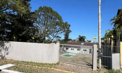 Casa 2 quartos sendo 1 suíte para venda no bairro Vila Nova em Novo Hamburgo