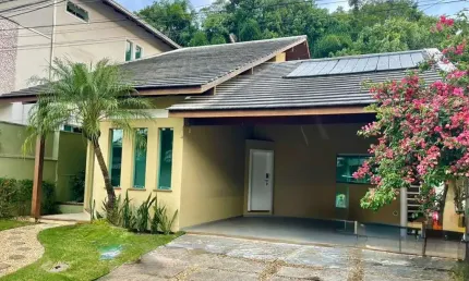 Casa para venda no bairro Ariribá em Balneário Camboriú