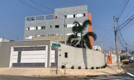 Casa para Venda em Indaiatuba, Jardim Barcelona, 2 dormitórios, 1 suíte, 2 banheiros, 2 vagas