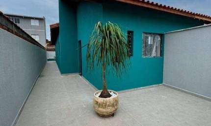 Casa com 2 dorm, 1 suíte, piscina com Ofurõ em Itanhaem por 349.000.00