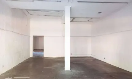 Ponto Comercial na Avenida Imperador, com área de 210m², por R$ 4.000- São Paulo/SP
