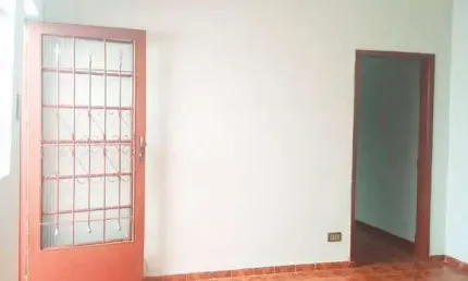 Casa para Aluguel em Parque Boturussu, com 1 vaga de garagem por R$ 1400- SP