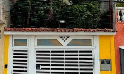 Sobrado à venda com 3 dorms, suíte aos fundos e 3 vagas de garagem - Parque Boturrusu, São Paulo/SP