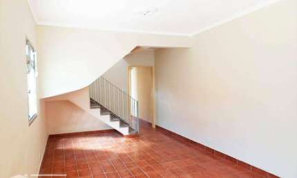 Sobrado independente com 3 dorms e 2 vagas para alugar, 169m² por R$ 3.211/mês - São Miguel Paulista - São Paulo/SP