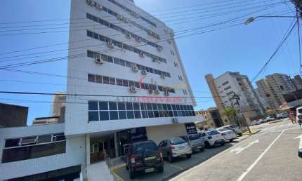 Sala comercial na cobertura no bairro Joaquim Távora.