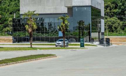 Terreno à venda em condominio empresarial, 4.886 m² privativos, Pereque, Porto Belo, SC