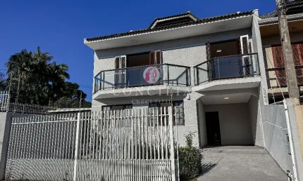 Sobrado 3 Quartos, sendo uma suíte – Vista Alegre – Curitiba/PR
