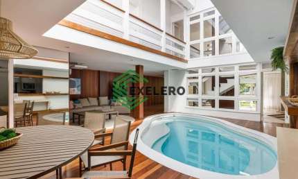 Casa com 5 quartos à venda na Avenida dos Búzios, 1649, Jurerê Internacional, Florianópolis por R$ 7.850.000