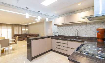 Sobrado com 3 quartos (sendo uma suíte) à venda, 183 m²  de área privativa - Campina do Siqueira - Curitiba/PR