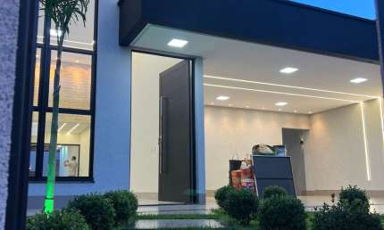 Casa com 3 quartos à venda na Rua FL27, Parque das Flores, Goiânia