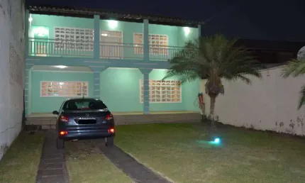 CASA DE 03 QUARTOS COM 246 METROS QUADRADOS DE ÁREA CONSTRUÍDA/ BAIRRO DE SENADOR VASCONCELOS!!