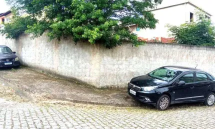 TERRENO DE ESQUINA COM RGI CONDOMÍNIO FECHADO/BAIRRO JARDIM LETÍCIA