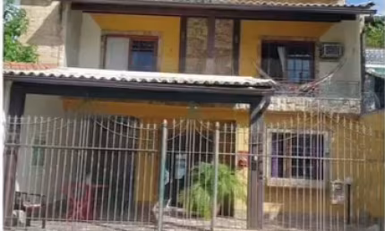 Linda casa em bairro super tranquilo e com segurança, próximo do Park Shopping!