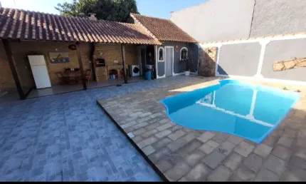 Excelente casa com 3 casa próximo ao park shopping!