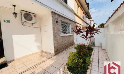Sobrado com 3 dormitórios à venda, 140 m² por R$ 879.000,00 - Marapé - Santos/SP