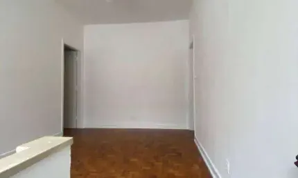 Casa alta com 2 dormitórios na quadra da praia para alugar, 66 m² por R$ 3.200 PACOTE/mês - Ponta da Praia - Santos/SP
