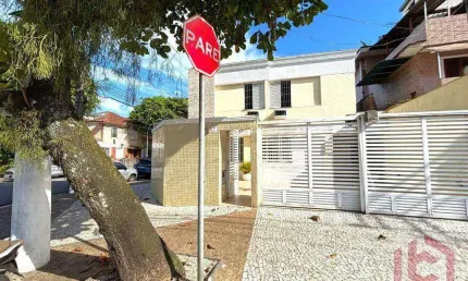 Casa com 3 dormitórios à venda, 115 m² por R$ 965.000,00 - Embaré - Santos/SP