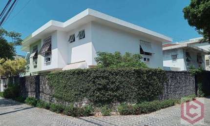 Sobrado com 3 dormitórios à venda, 162 m² por R$ 1.650.000,00 - Boqueirão - Santos/SP
