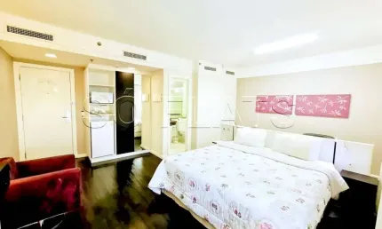 Flat mobiliado disponível para venda com 30m², 01 dorm e 01 vaga de garagem