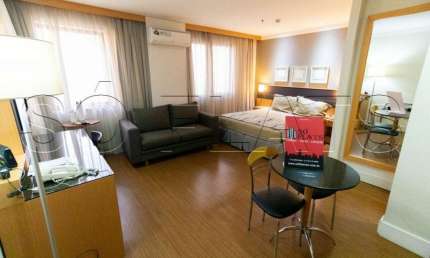 Flat no bairro dos Jardins na Alameda Lorena próximo a Avenida 9 de Julho disponível para locação.