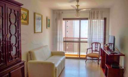 Flat reformado no coração da Avenida Paulista com serviços de quarto sendo disponível para locação.