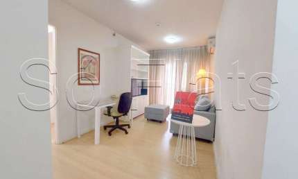 Flat disponível para locação no Itaim, andar alto, ótimo empreendimento e excelente localização