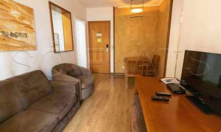 Flat entre a Av. Berrini e Marg Pinheiros, com 02 dorms e cozinha completa. Consulte-nos.