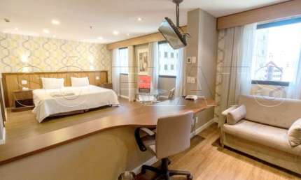 Flat com 2 dormitórios mobiliado, localização privilegiada na Avenida Ibirapuera