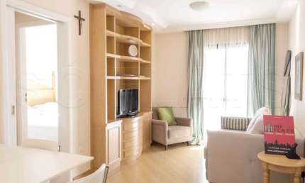 Flat Estanconfor Moema com 2 dorm disponível locação prox da Av dos Bandeirantes