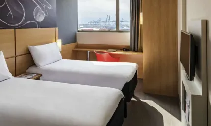 Flat Ibis Santos Valongo disponível para venda com 19m², 01 dorm
