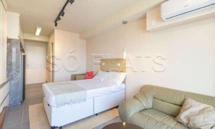 Apartamento no Residencial Charlie Houx Pinheiros tipo studio para locação com 1 dorm.