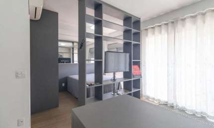 Studio disponível para locação com 1 dorm na Chácara Santo Antônio totalmente equipado e reformado.