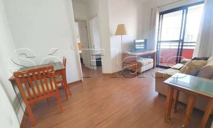 Flat totalmente mobiliado disponível para venda com 02 dorms e 01 vaga de garagem