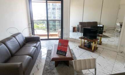 Flat mobiliado no Itaim Bibi com 1 dormitório com vista para Avenida Faria Lima.