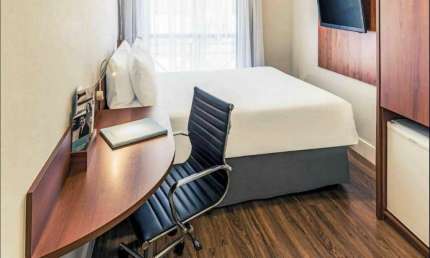 Studio muito compacto com 18m² e 1 vaga ele está disponível para locação em São Caetano do Sul.
