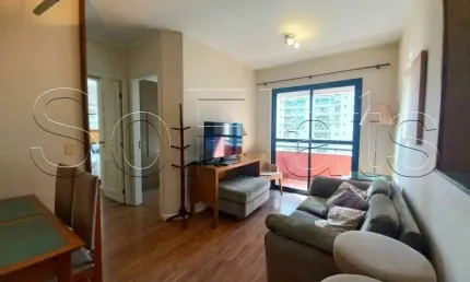 Flat disponível para locação entre a av. berrini e marg pinheiros, com 02 dorms e cozinha completa.