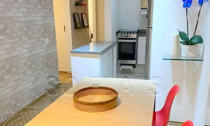 Flat no Itaim Bibi com 2 dormitórios, 65m² e 2 vagas de garagem disponível venda