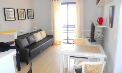 Apartamento à venda no Itaim Bibi totalmente mobiliado.