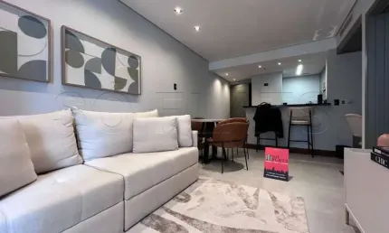 Flat no Itaim Bibi  Alto Padrão para um excelente investimento ou moradia.