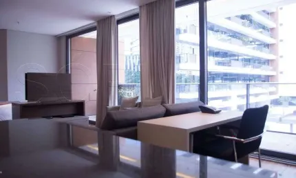 Flat moderno com 1x dormitório com 43m² no prédio mais refinado da Vila Olímpia. Completo sem fiador