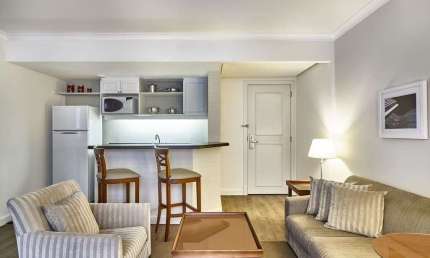 Flat Marriott Executive disponível para venda com 03 dormitórios,  102m² e 02 vagas de garagem