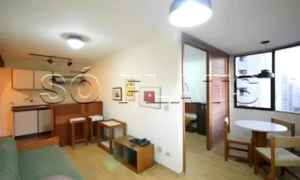 Flat totalmente mobiliado em Pinheiros disponível para venda.