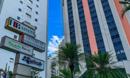 Flat nos Jardins no Pool, na Al Lorena, prox a Av 9 de Julho