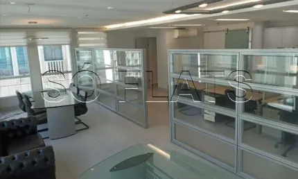 Conjunto Comercial Old England, na Avenida Angélica está disponível para locação com 67m² e 2 vagas,