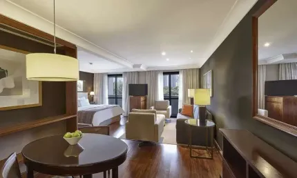 Flat alto padrão em frente a Av. Pedroso de Morais - No Pool