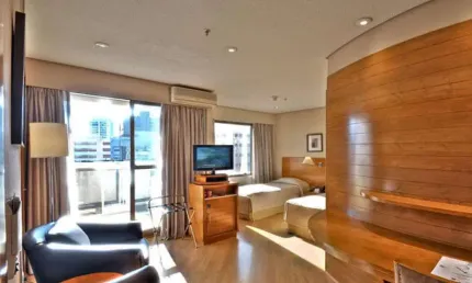 Prox a Brig Luis Antonio, Av. Paulista, fácil acesso ao Metrô e ao Centro da cidade, ótimo flat