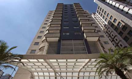 Flat prox ao Shopping Frei Caneca, Av. 9 de Julho e Hosp Sírio-Libanês, fácil acesso ao centro